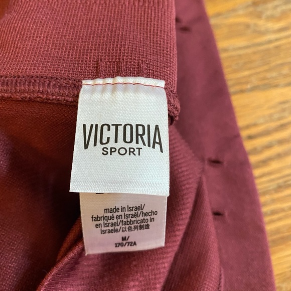 Work out pants never used new with out tags - Picture 3 of 4